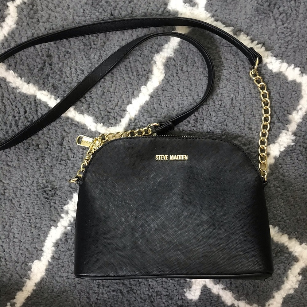 Steve Madden Domed Crossbody Bag Black